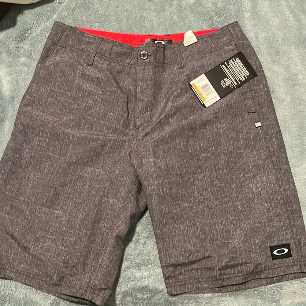 Oakley Men’s Hybrid Shorts size 33